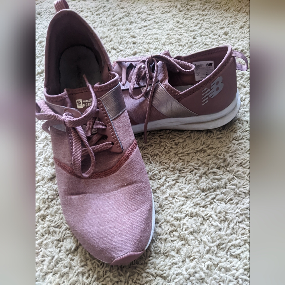 New Balance Pink Shoes Sz 10